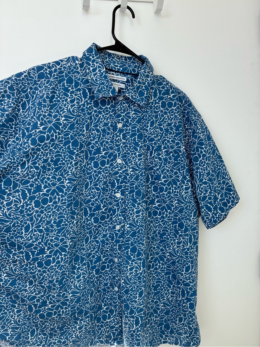 Men's Blue Floral Short-Sleeve Button-Up Shirt